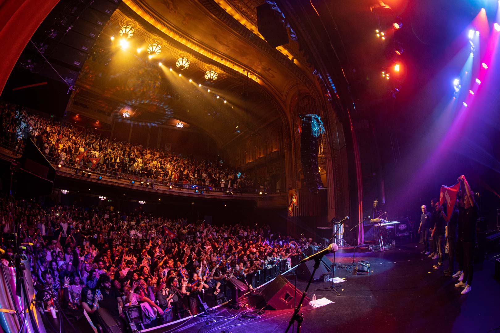 02-Audience-pay-a-standing-ovation-to-the-Nepathya-in-San-Francisco.-Photo-Dipit-Raz-1723474101.jpg