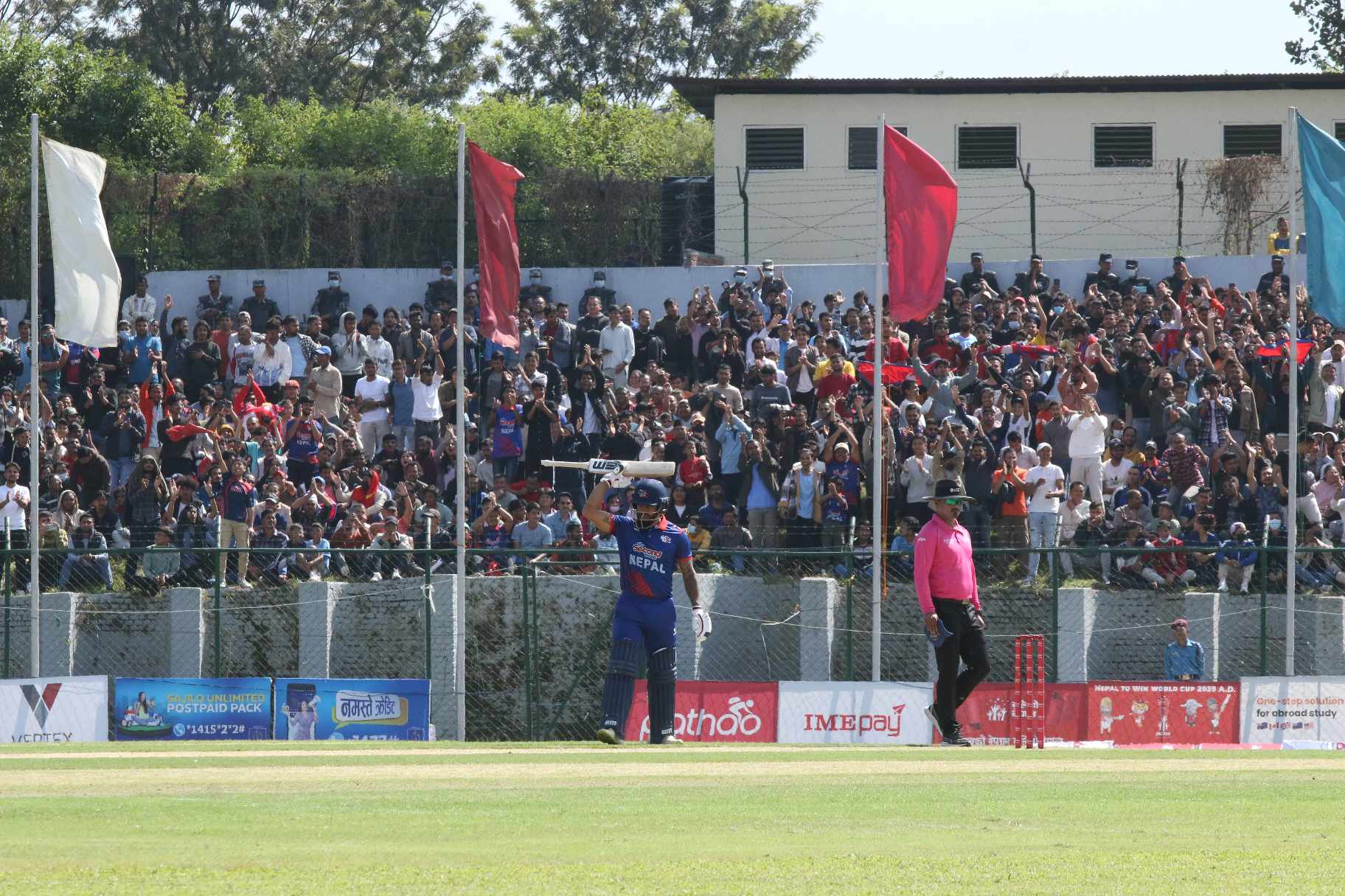 भुर्तेलको अर्धशतकप्रेरित नेपालले यूएईलाई दियो १६३ रनको लक्ष्य