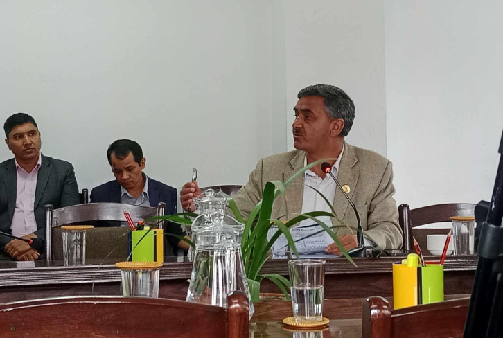 निजामती कर्मचारीको राजनीतिक आस्था निषेध गर्न पाइँदैन : ठाकुर गैरे 