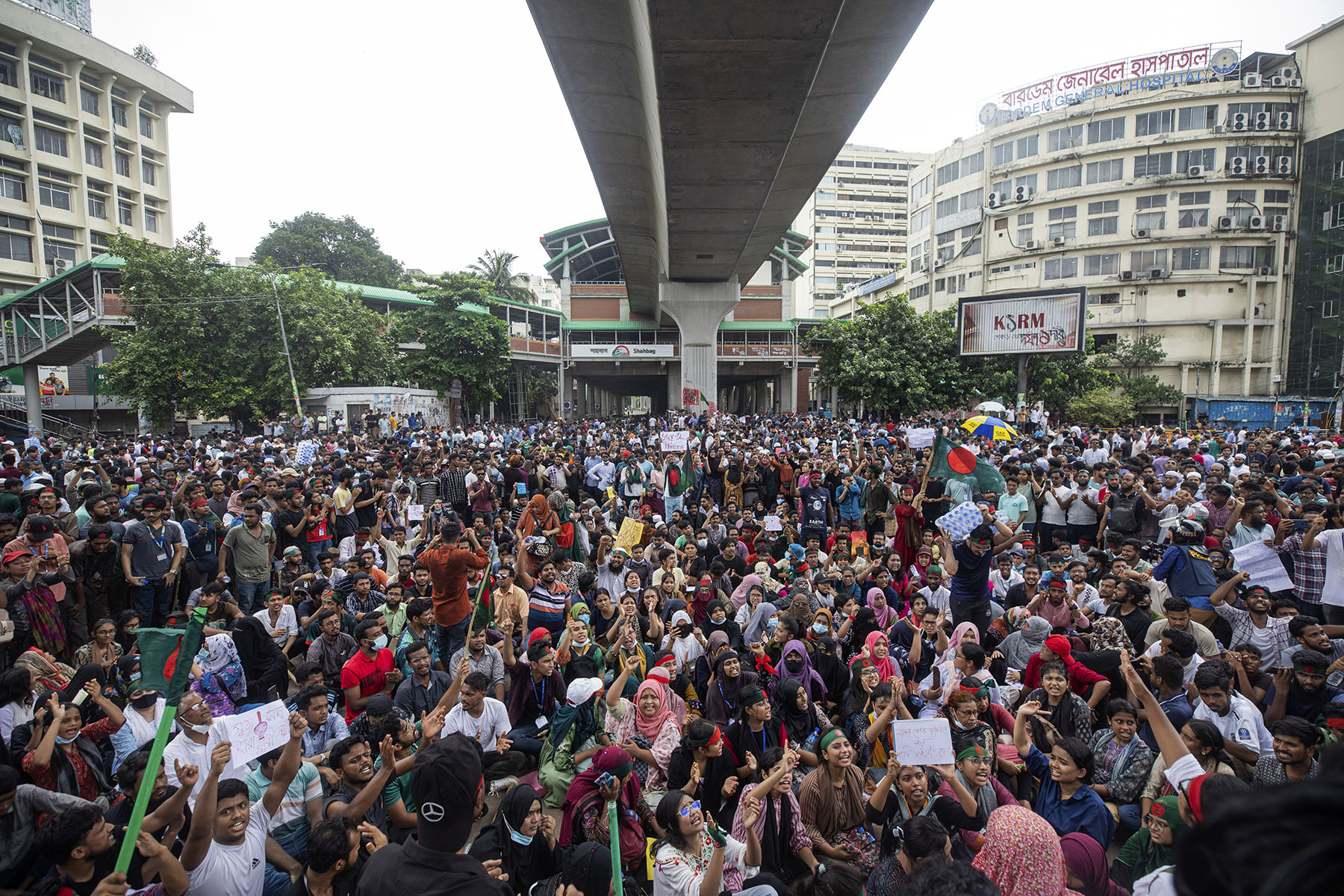 Bangladesh-Student-Protest-(13)-1722872724.jpg