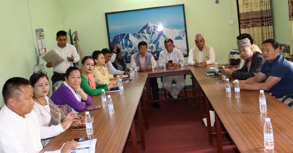 काेसी प्रदेशसभामा एमालेबाहेकले संसदीय दललाई पूर्णता दिएनन्, माओवादीमा दलका नेतामात्र चयन