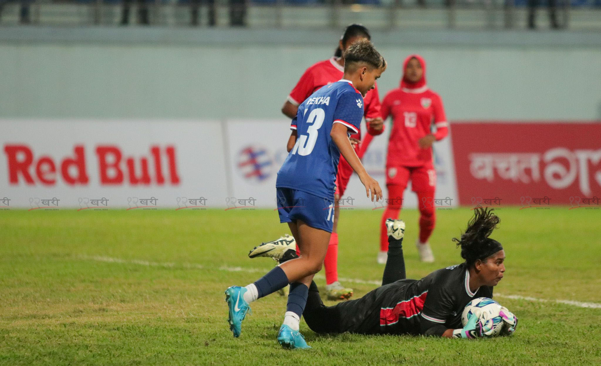 Nepali-Women-Football-vs-Maldives-(7)-1729522325.jpg