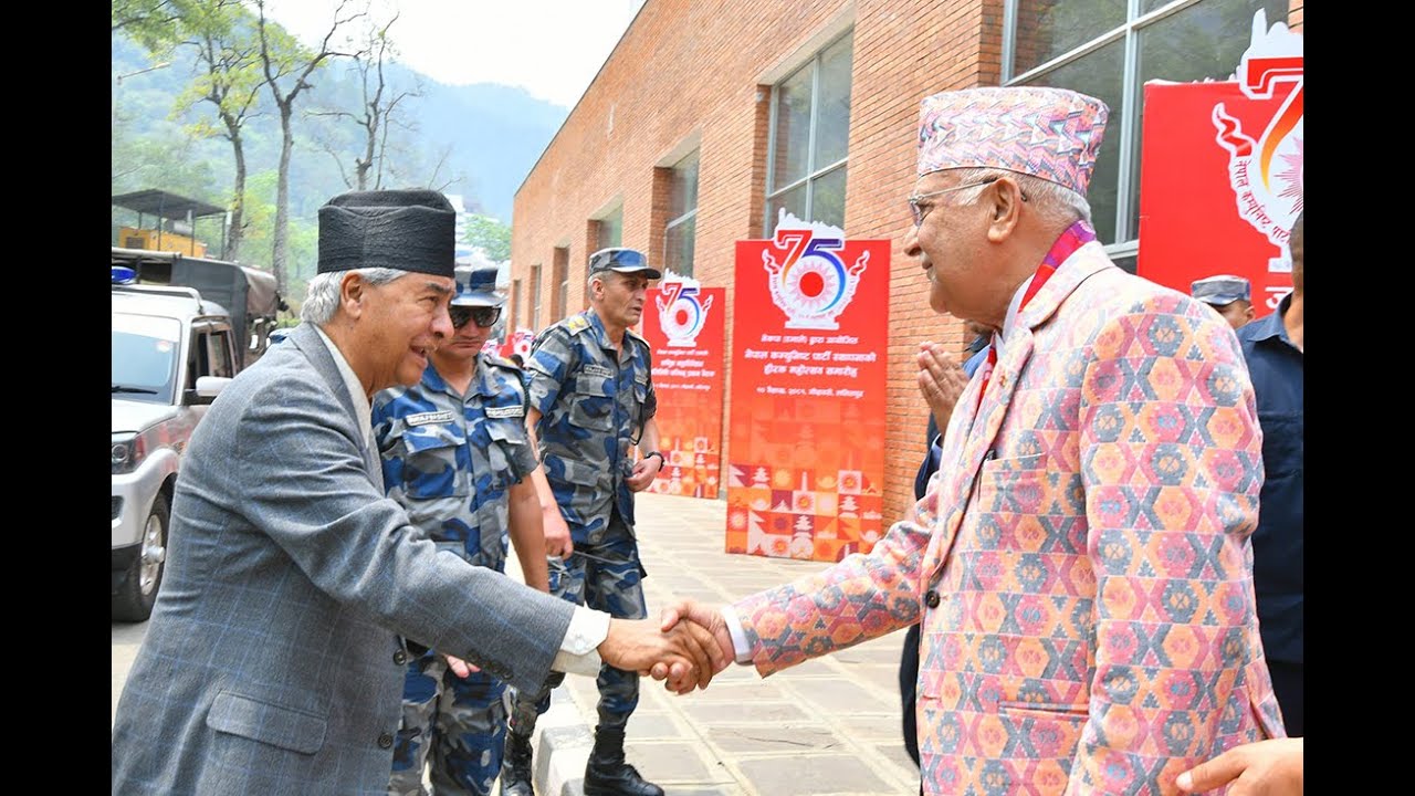 एमालेबाट सरकारमा सहभागी मन्त्रीहरूले राजीनामा दिँदै
