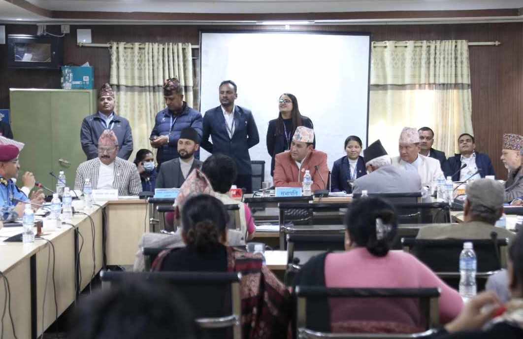 रूसी आक्रमण सम्झाउँदै सांसदको प्रश्न– दुर्गा प्रसाईंलाई स्वचालित हतियारको सुरक्षा किन ?