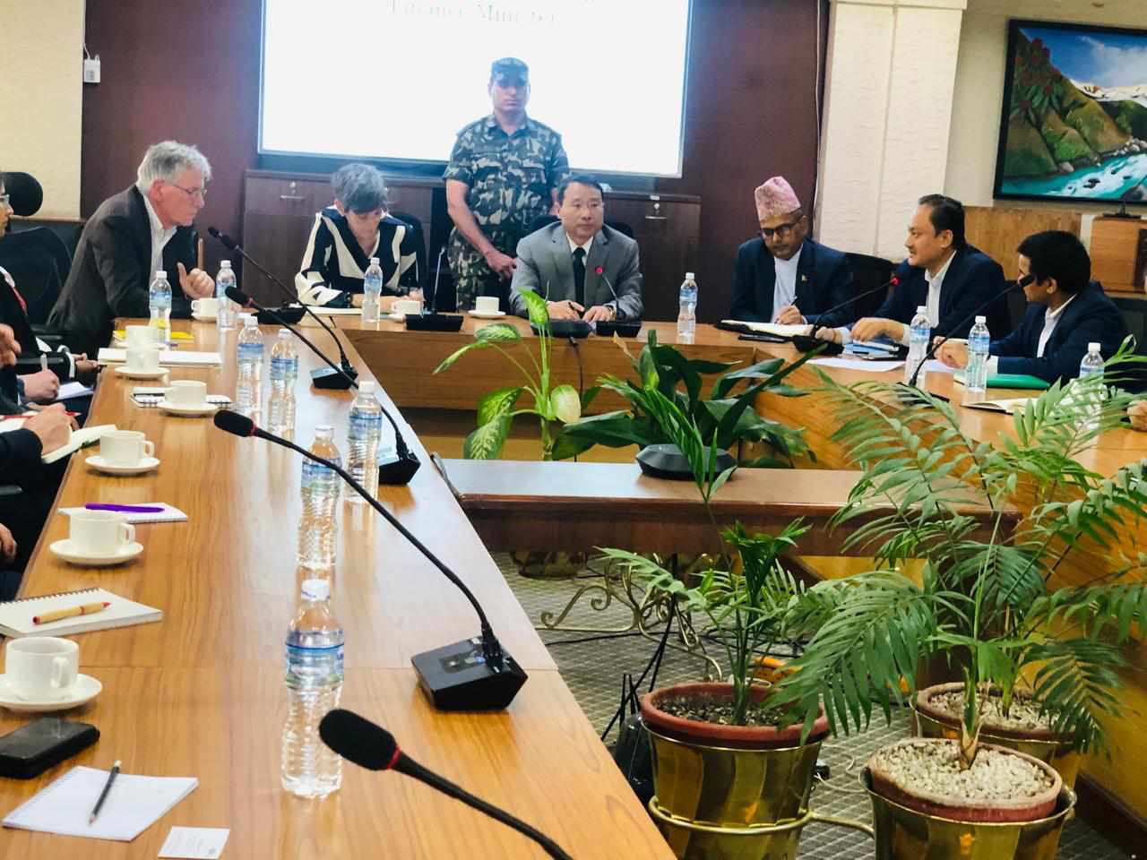 १४ अन्तर्राष्ट्रिय वित्तीय संस्थाका प्रतिनिधिद्वारा अर्थमन्त्रीसँग भेट