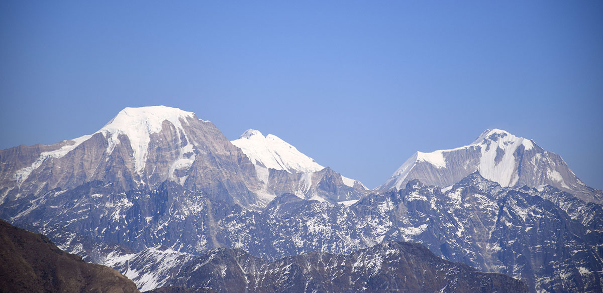 हिमाल आरोहणका लागि ४१ समूहका ३८१ जनाले लिए अनुमति