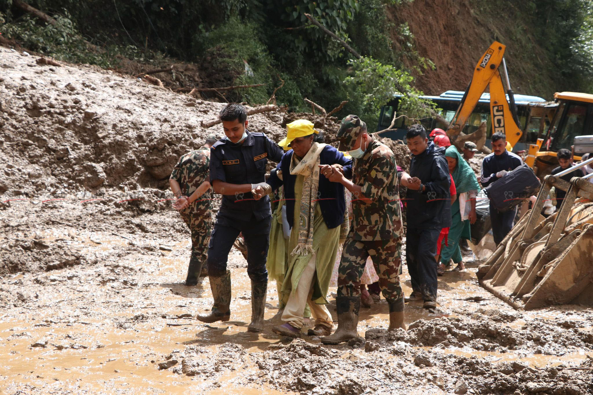 jhaplekhola_Pahiro-uddar-(12)-1727592234.jpg