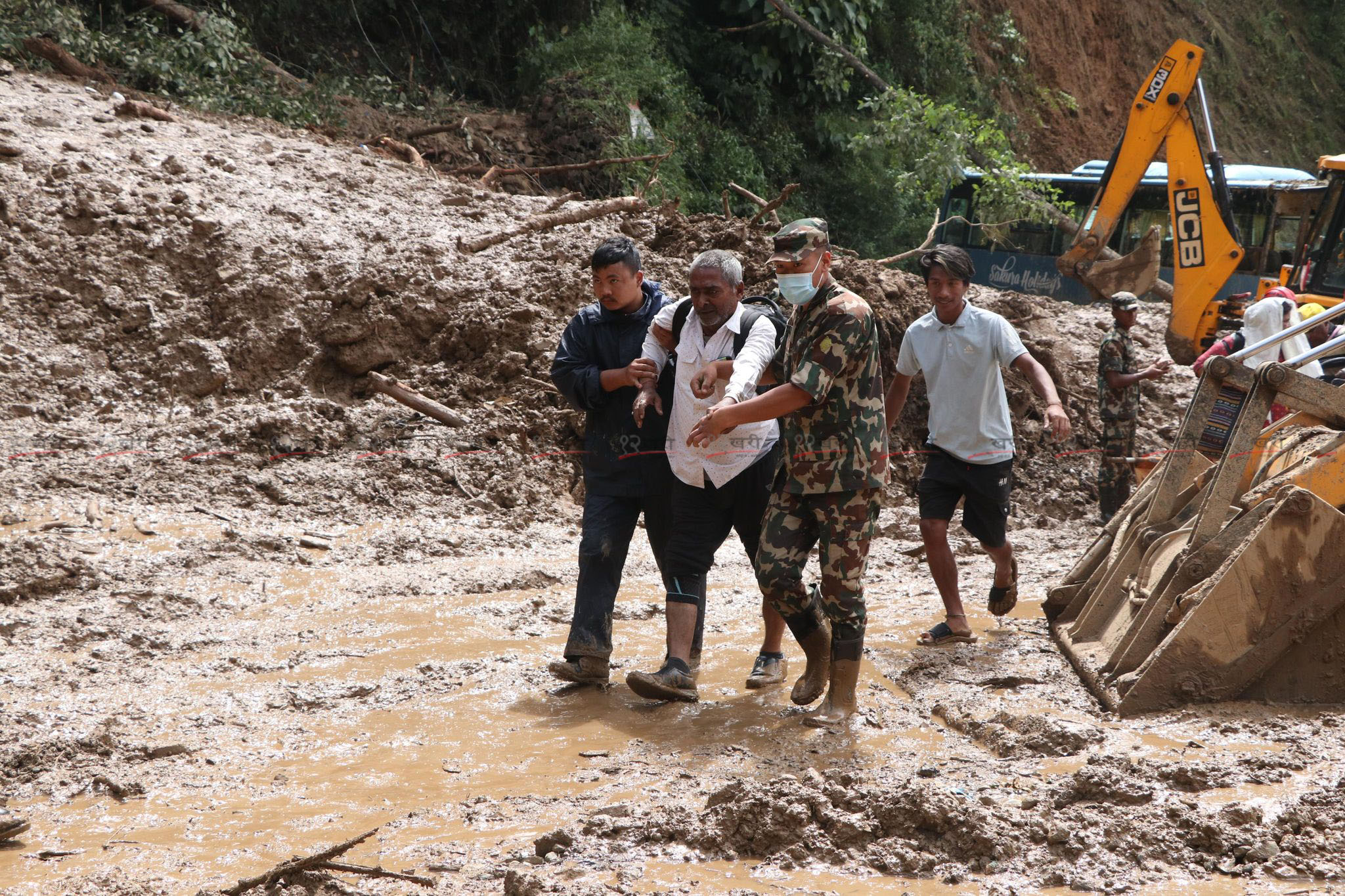 jhaplekhola_Pahiro-uddar-(13)-1727592234.jpg