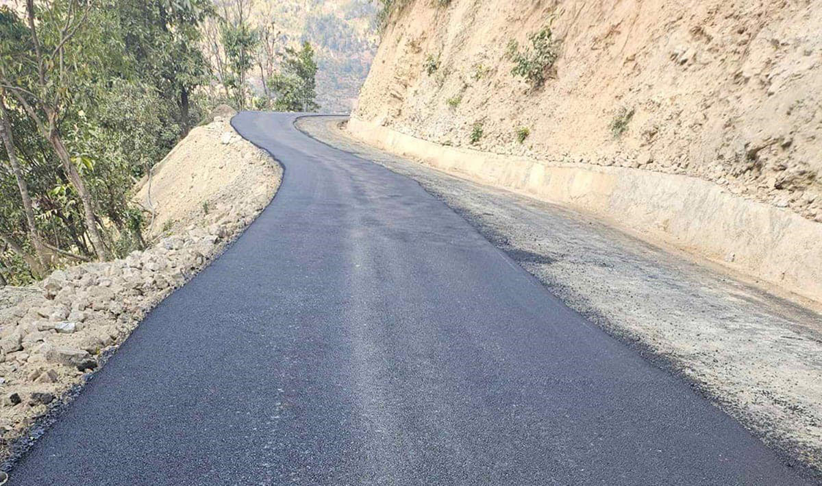 एक वर्षमा एक सय किलोमिटर ग्रामीण सडक कालोपत्रे गर्ने लक्ष्य