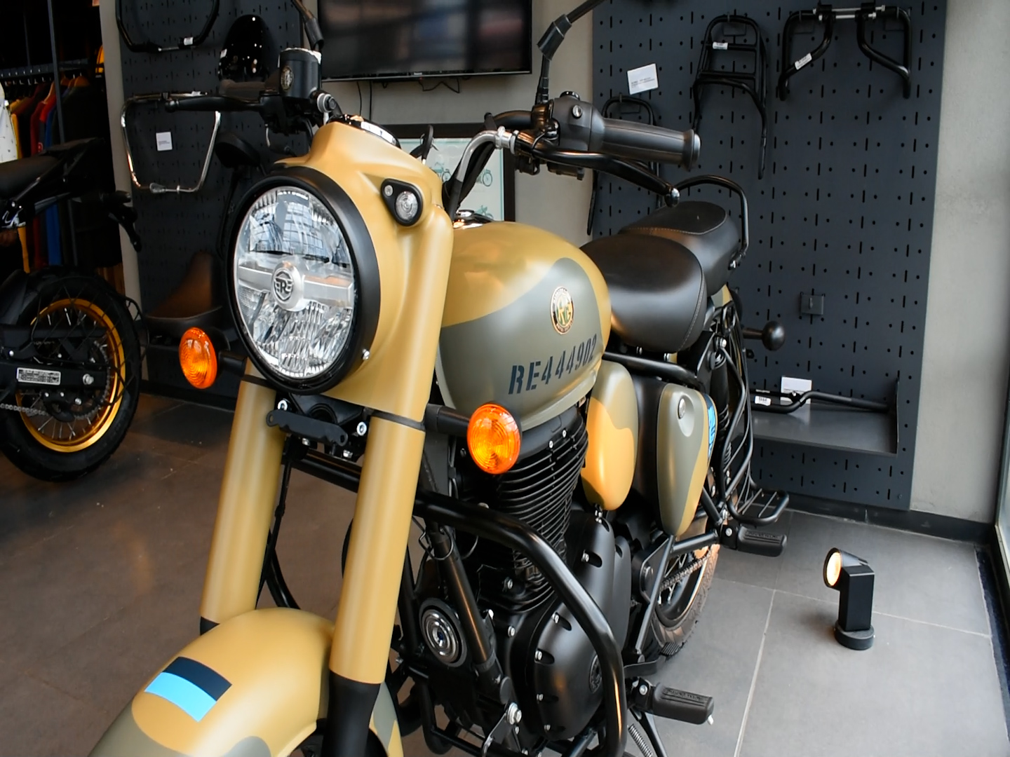 royal-enfield--(2)-1749017675.jpg